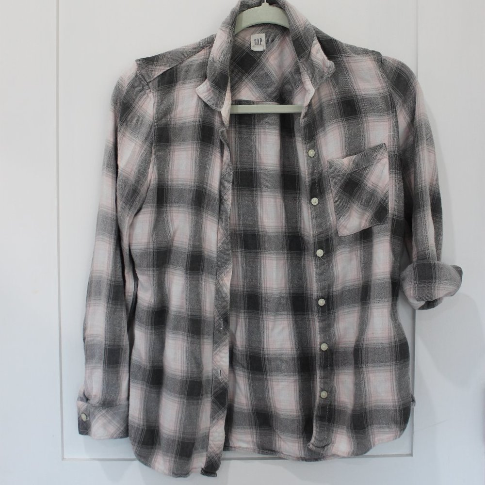 Small Gap Button Down Flannel
